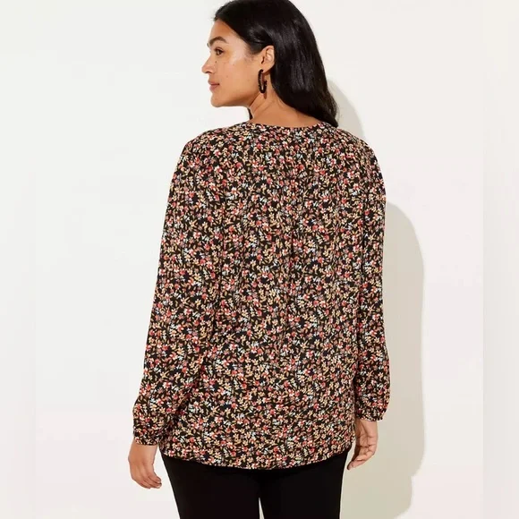 LOFT Plus Black Floral Shirred Split Neck Blouse Size LP NWOT - Picture 4 of 11